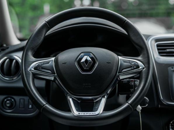 Renault Sandero II Рестайлинг с пробегом 2020 года, цена 989 000 рублей, 132286 км, хэтчбек, Автокод Объявления