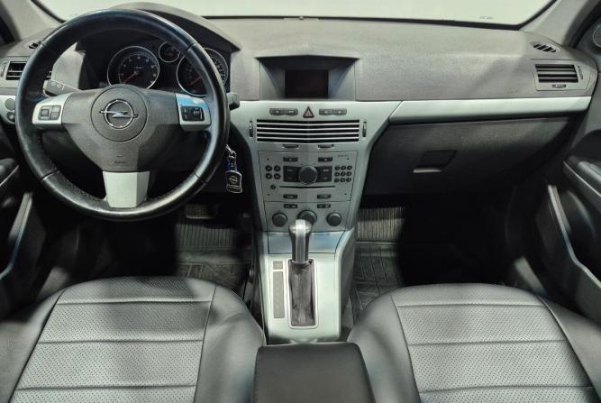 Opel Astra H Рестайлинг с пробегом 2012 года, цена 600 000 рублей, 215000 км, универсал, Автокод Объявления