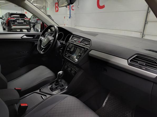 Volkswagen Tiguan II с пробегом 2017 года, цена 2 080 000 рублей, 77595 км, внедорожник, Автокод Объявления