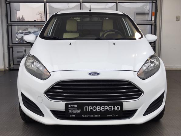 Ford Fiesta Mk6 Рестайлинг с пробегом 2015 года, цена 650 000 рублей, 176064 км, седан, Автокод Объявления
