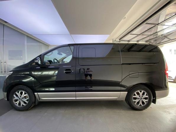 Hyundai H-1 II Рестайлинг 2 с пробегом 2019 года, цена 2 835 000 рублей, 147082 км, минивэн, Автокод Объявления