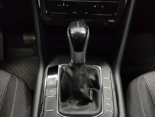 Volkswagen Tiguan II Рестайлинг с пробегом 2021 года, цена 2 918 000 рублей, 83475 км, внедорожник, Автокод Объявления