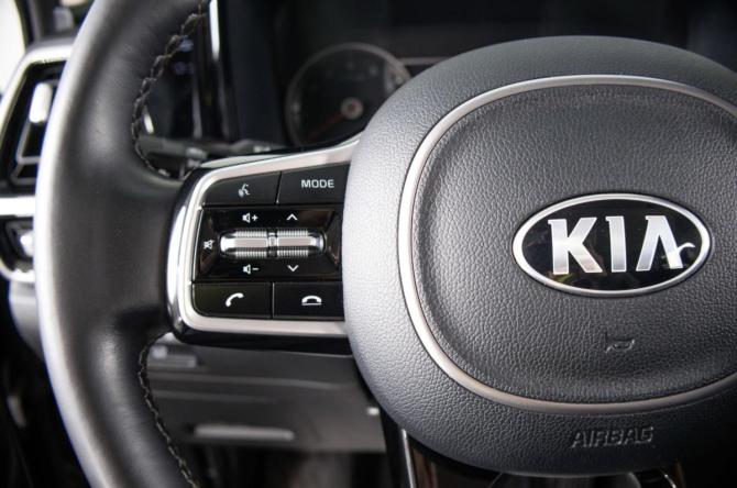 Kia Sorento IV с пробегом 2021 года, цена 3 799 000 рублей, 105000 км, внедорожник, Автокод Объявления