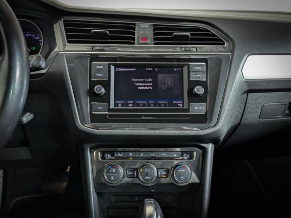 Volkswagen Tiguan II с пробегом 2018 года, цена 2 449 500 рублей, 139000 км, внедорожник, Автокод Объявления