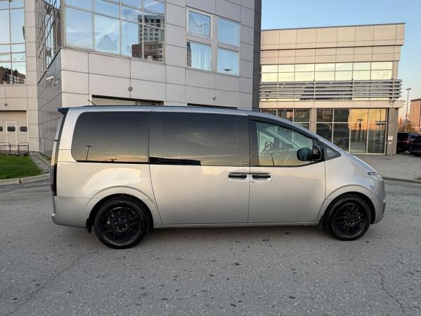 Hyundai Staria I с пробегом 2022 года, цена 4 500 000 рублей, 96800 км, минивэн, Автокод Объявления