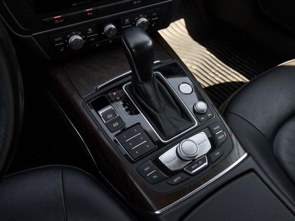 Audi A6 IV (C7) Рестайлинг с пробегом 2015 года, цена 2 048 000 рублей, 121046 км, седан, Автокод Объявления