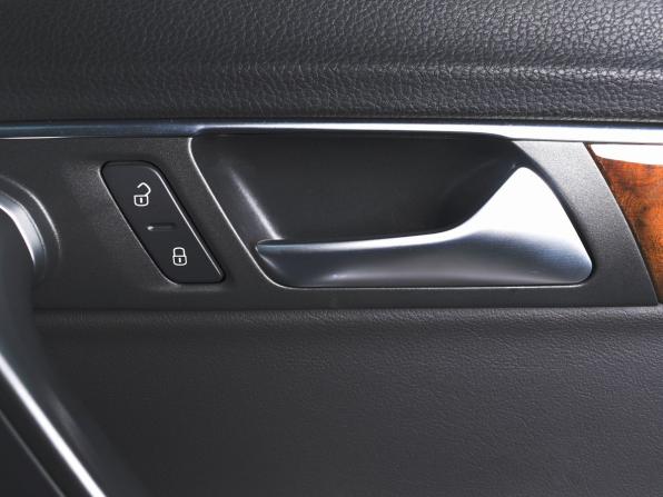 Volkswagen Passat B7 с пробегом 2013 года, цена 1 299 995 рублей, 61123 км, универсал, Автокод Объявления