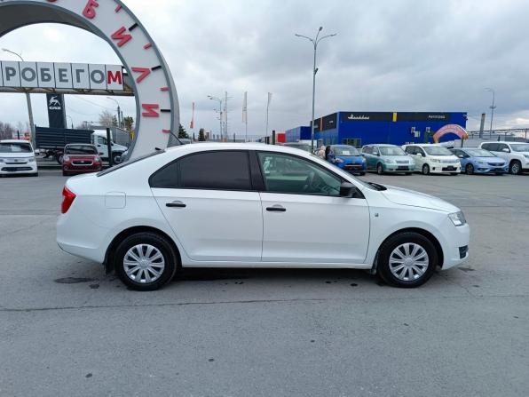 Skoda Rapid I с пробегом 2016 года, цена 949 995 рублей, 112804 км, лифтбек, Автокод Объявления