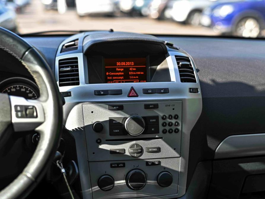Opel Zafira B Рестайлинг Санкт-Петербург  - изображение 7