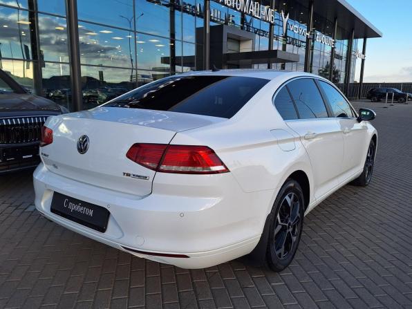 Volkswagen Passat B8 с пробегом 2017 года, цена 1 770 000 рублей, 193616 км, седан, Автокод Объявления