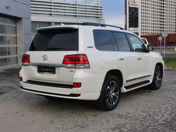 Toyota Land Cruiser 200 Series Рестайлинг 2 с пробегом 2020 года, цена 11 300 000 рублей, 22275 км, внедорожник, Автокод Объявления