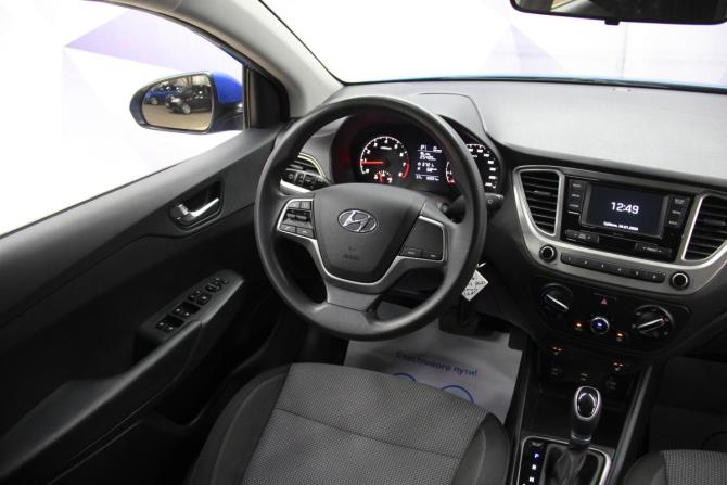 Hyundai Solaris II Рестайлинг с пробегом 2021 года, цена 1 635 200 рублей, 60031 км, седан, Автокод Объявления