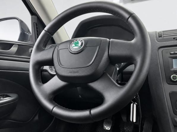 Skoda Octavia II (A5) Рестайлинг с пробегом 2012 года, цена 1 099 000 рублей, 155205 км, лифтбек, Автокод Объявления