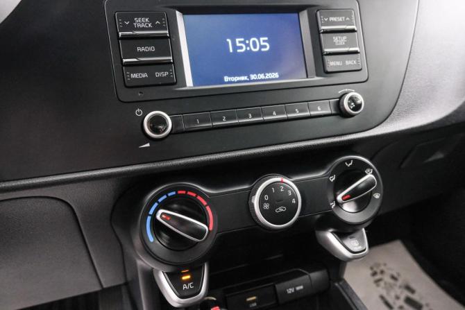 Kia Rio IV Рестайлинг с пробегом 2021 года, цена 1 699 000 рублей, 70000 км, седан, Автокод Объявления