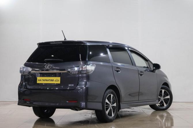 Toyota Wish II Рестайлинг с пробегом 2014 года, цена 1 699 000 рублей, 84000 км, минивэн, Автокод Объявления