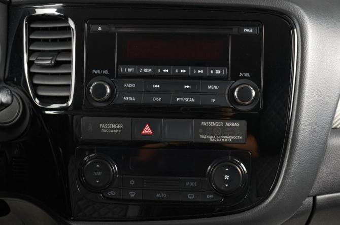 Mitsubishi Outlander III Рестайлинг 2 с пробегом 2017 года, цена 1 949 000 рублей, 13323 км, внедорожник, Автокод Объявления