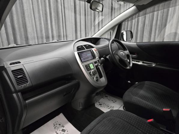 Toyota Ractis I с пробегом 2010 года, цена 815 000 рублей, 128336 км, хэтчбек, Автокод Объявления