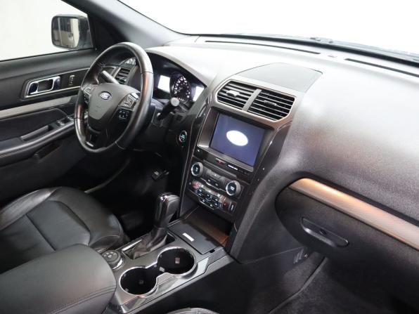Ford Explorer V Рестайлинг 2 с пробегом 2018 года, цена 3 050 000 рублей, 113000 км, внедорожник, Автокод Объявления