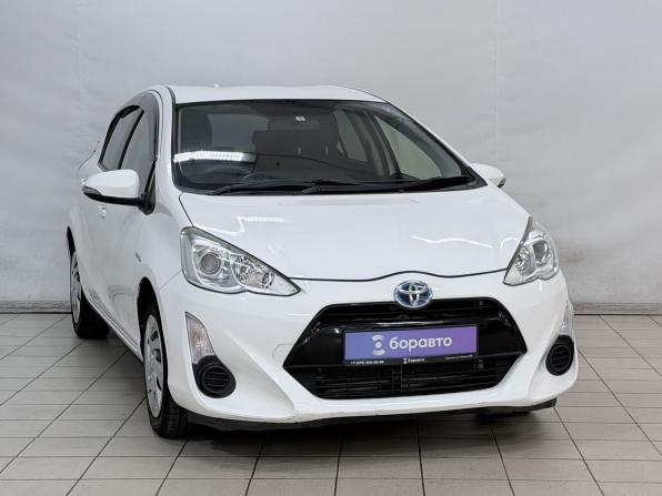 Toyota Aqua I Рестайлинг с пробегом 2015 года, цена 899 000 рублей, 138333 км, хэтчбек, Автокод Объявления