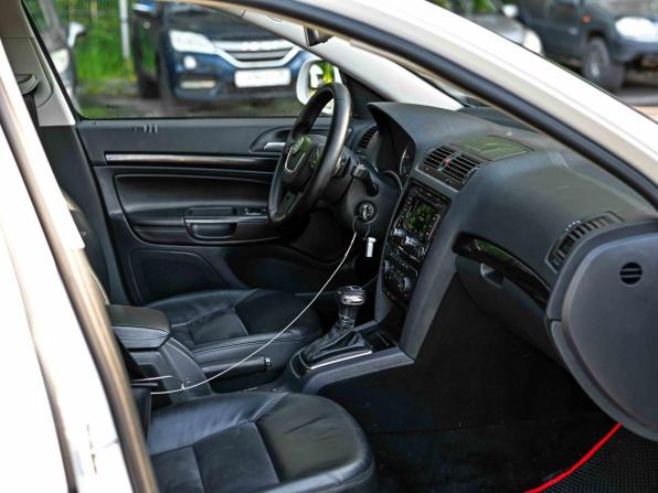 Skoda Octavia II (A5) Рестайлинг с пробегом 2012 года, цена 855 000 рублей, 226645 км, универсал, Автокод Объявления