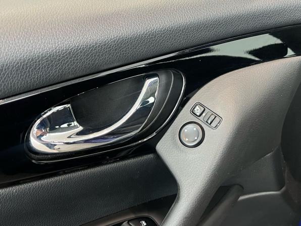 Nissan Qashqai II с пробегом 2019 года, цена 1 599 000 рублей, 123900 км, внедорожник, Автокод Объявления