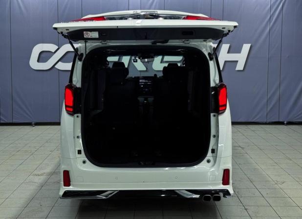 Toyota Alphard III Рестайлинг с пробегом 2021 года, цена 5 999 000 рублей, 25000 км, минивэн, Автокод Объявления