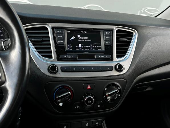 Hyundai Solaris II с пробегом 2019 года, цена 1 316 700 рублей, 129861 км, седан, Автокод Объявления