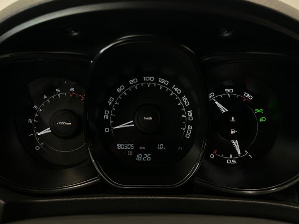 Lada (ВАЗ) Vesta I с пробегом 2017 года, цена 659 000 рублей, 180304 км, седан, Автокод Объявления