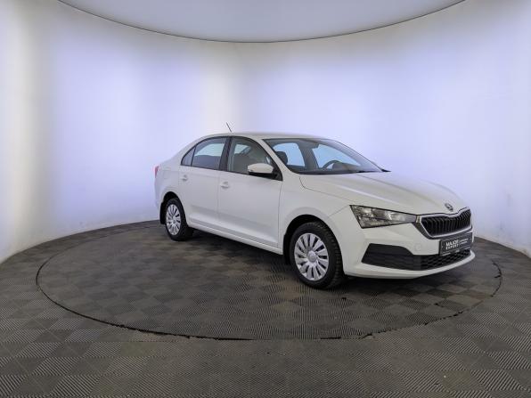 Skoda Rapid II с пробегом 2021 года, цена 1 050 000 рублей, 267080 км, лифтбек, Автокод Объявления
