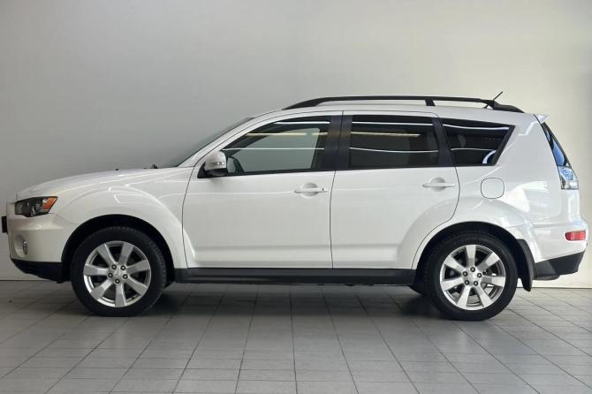 Mitsubishi Outlander II Рестайлинг с пробегом 2010 года, цена 1 200 000 рублей, 266104 км, внедорожник, Автокод Объявления