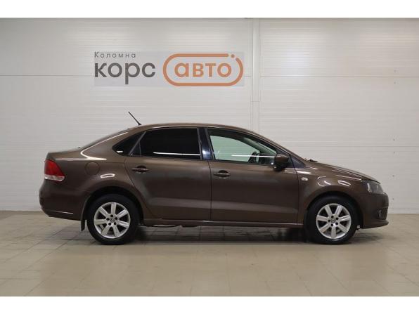 Volkswagen Polo V с пробегом 2014 года, цена 689 000 рублей, 235400 км, седан, Автокод Объявления