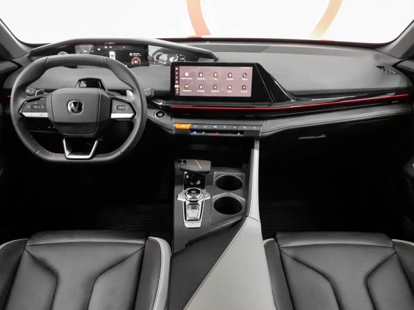 Changan UNI-V I с пробегом 2024 года, цена 2 430 000 рублей, 26381 км, лифтбек, Автокод Объявления