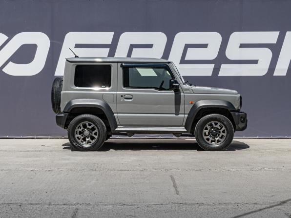 Suzuki Jimny IV с пробегом 2020 года, цена 2 250 000 рублей, 111320 км, внедорожник, Автокод Объявления