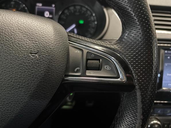 Skoda Octavia III (A7) с пробегом 2015 года, цена 1 049 000 рублей, 226133 км, лифтбек, Автокод Объявления