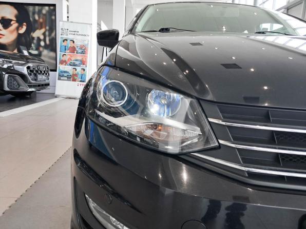 Volkswagen Polo V Рестайлинг с пробегом 2017 года, цена 1 230 000 рублей, 93695 км, седан, Автокод Объявления