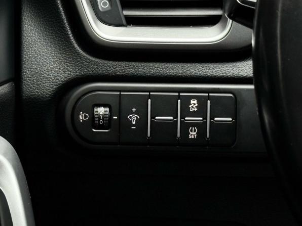 Kia Ceed III с пробегом 2021 года, цена 1 799 000 рублей, 73220 км, универсал, Автокод Объявления