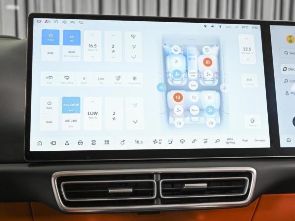 Li Auto (Lixiang) L7 I Рестайлинг с пробегом 2025 года, цена 7 800 000 рублей, 806 км, внедорожник, Автокод Объявления