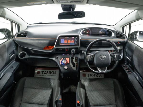 Toyota Sienta II Рестайлинг с пробегом 2018 года, цена 1 349 500 рублей, 128303 км, компактвэн, Автокод Объявления
