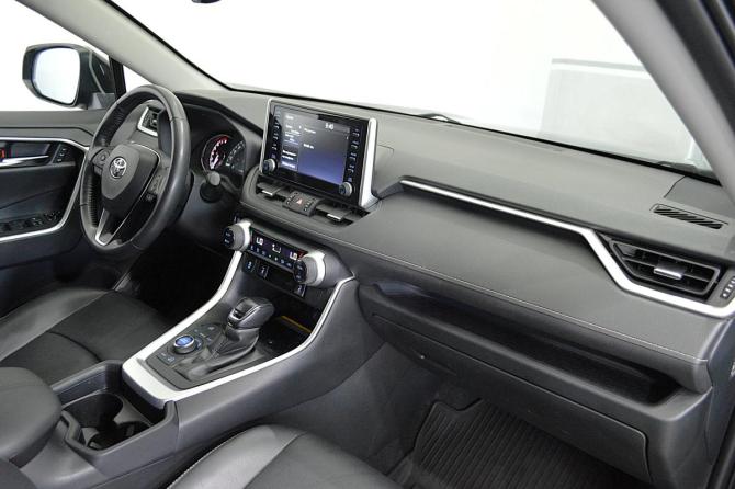 Toyota RAV4 V (XA50) с пробегом 2021 года, цена 3 349 000 рублей, 76500 км, внедорожник, Автокод Объявления