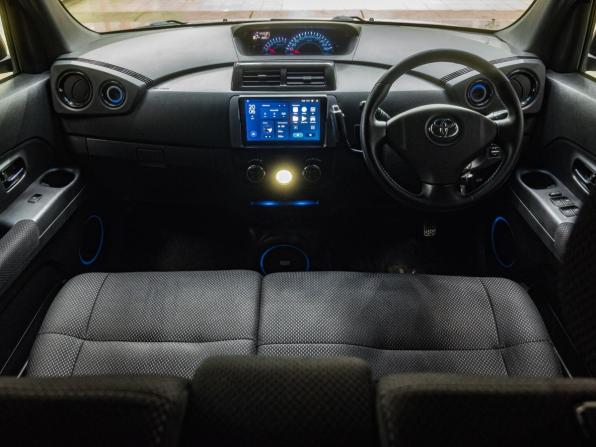Toyota bB II Рестайлинг с пробегом 2013 года, цена 839 000 рублей, 288931 км, минивэн, Автокод Объявления