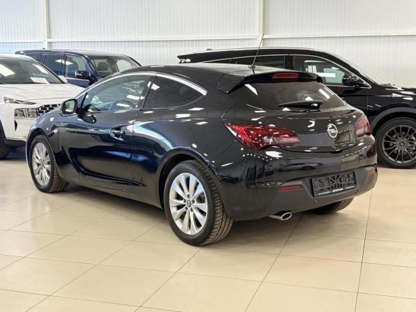 Opel Astra J Рестайлинг с пробегом 2013 года, цена 569 000 рублей, 138658 км, хэтчбек, Автокод Объявления