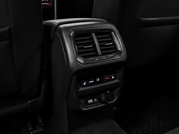 Volkswagen Tiguan II Рестайлинг с пробегом 2021 года, цена 3 129 000 рублей, 90444 км, внедорожник, Автокод Объявления