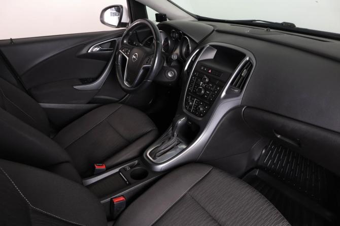 Opel Astra J Рестайлинг с пробегом 2014 года, цена 799 000 рублей, 198000 км, хэтчбек, Автокод Объявления