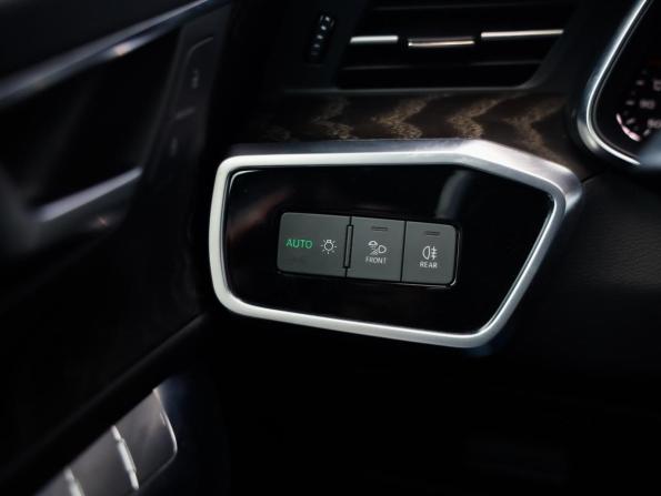 Audi A6 V (C8) с пробегом 2020 года, цена 3 199 000 рублей, 99366 км, седан, Автокод Объявления