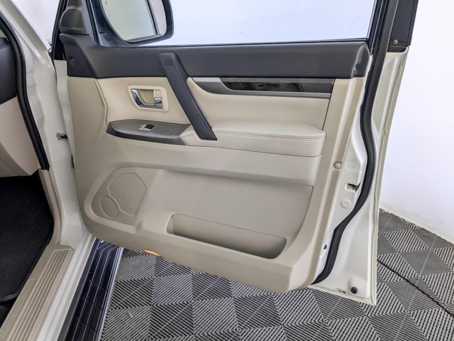 Mitsubishi Pajero IV Рестайлинг 2 Москва  - изображение 26