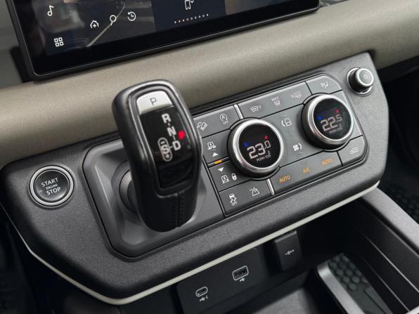 Land Rover Defender II с пробегом 2021 года, цена 5 500 000 рублей, 101265 км, внедорожник, Автокод Объявления