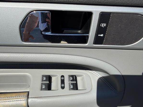 Volkswagen Touareg I Рестайлинг с пробегом 2008 года, цена 799 900 рублей, 242809 км, внедорожник, Автокод Объявления