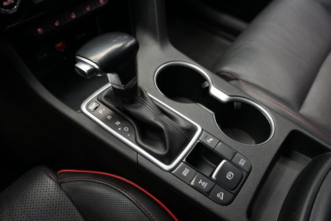 Kia Sportage IV Рестайлинг с пробегом 2020 года, цена 2 899 000 рублей, 76550 км, внедорожник, Автокод Объявления