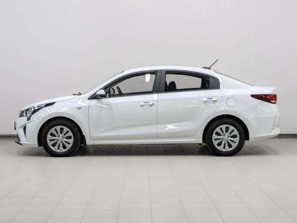 Kia Rio IV Рестайлинг с пробегом 2021 года, цена 1 555 000 рублей, 59692 км, седан, Автокод Объявления