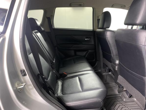 Mitsubishi Outlander III Рестайлинг 2 с пробегом 2018 года, цена 2 099 000 рублей, 100000 км, внедорожник, Автокод Объявления